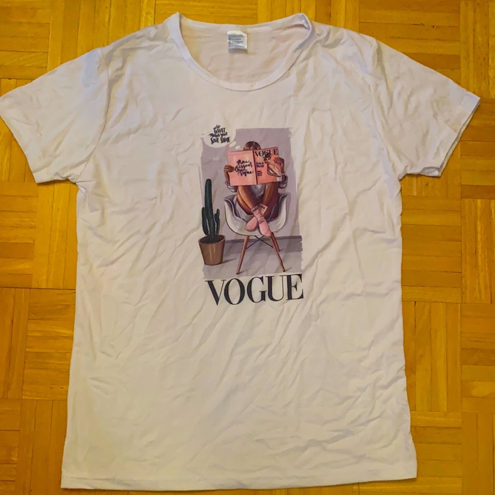 New woman’s female vogue shirt brand new white wo